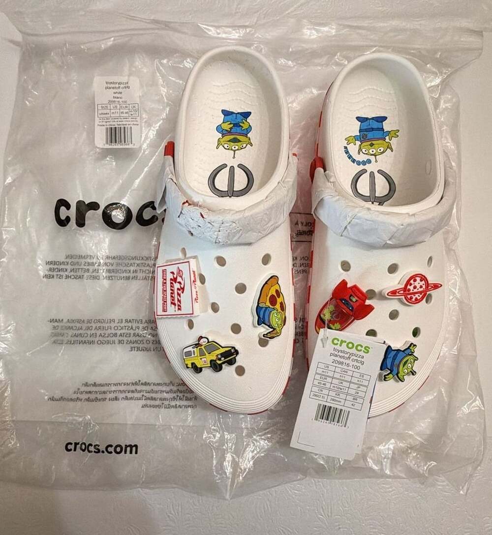 Crocs Toy Story Pizza Planet Off-Court Clog Size M11 DS